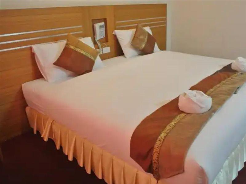Chaikana Thani Hotel Phatthalung Buitenkant foto