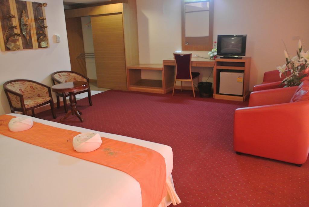 Chaikana Thani Hotel Phatthalung Buitenkant foto