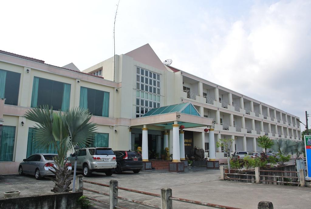 Chaikana Thani Hotel Phatthalung Buitenkant foto