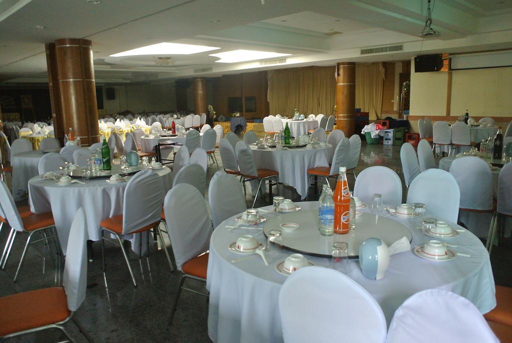 Chaikana Thani Hotel Phatthalung Buitenkant foto