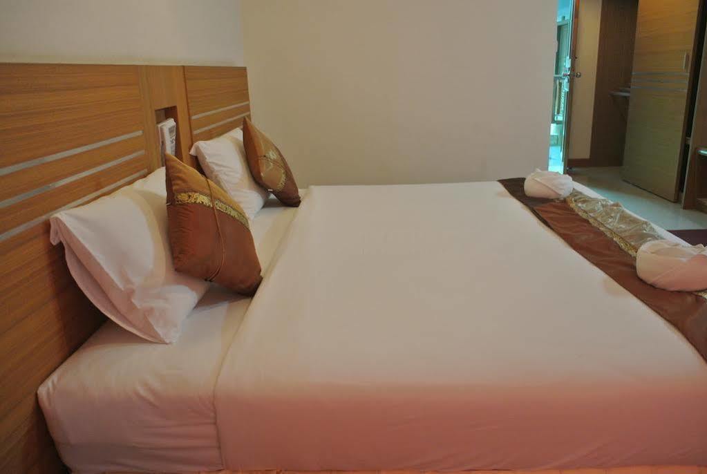 Chaikana Thani Hotel Phatthalung Buitenkant foto
