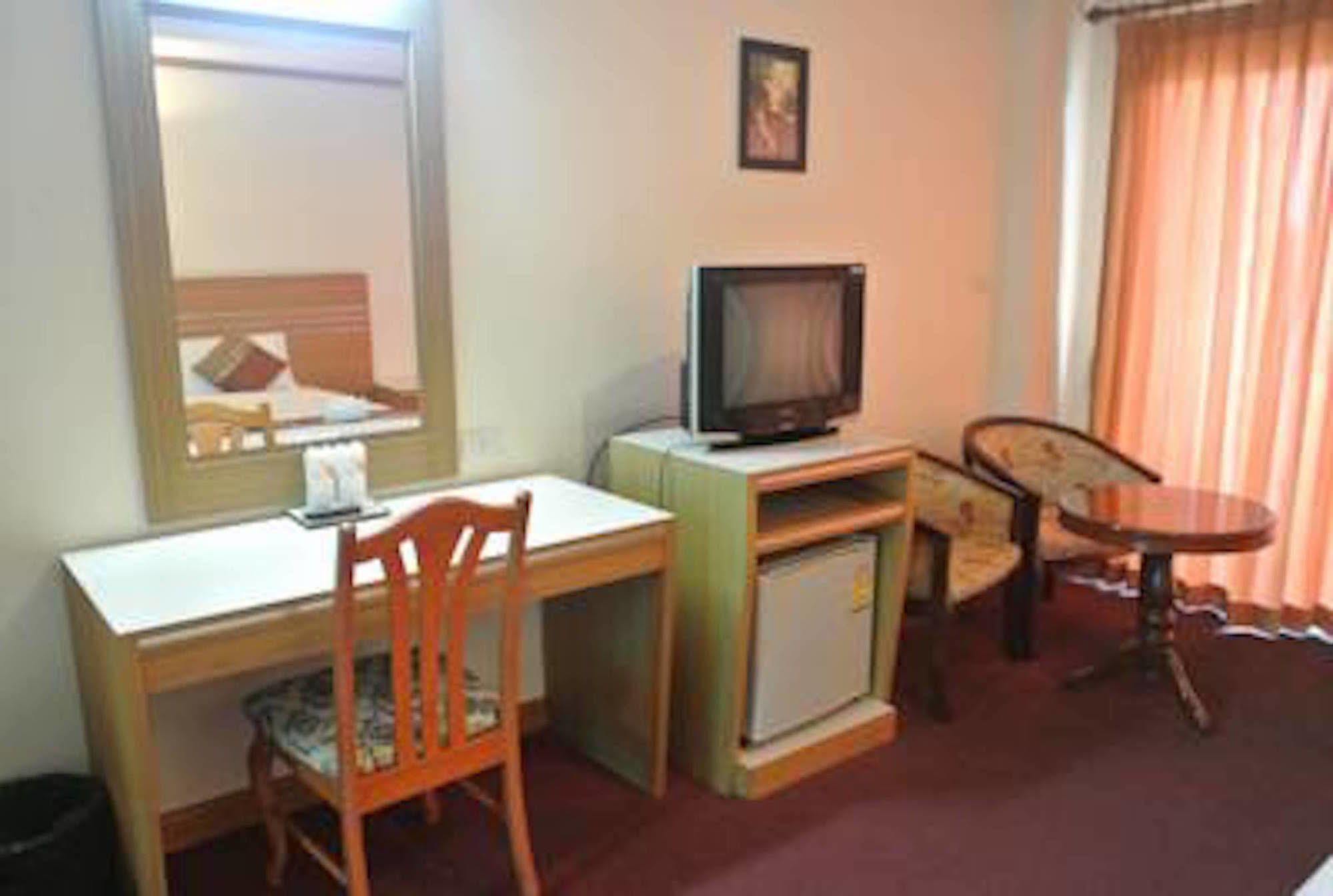 Chaikana Thani Hotel Phatthalung Buitenkant foto