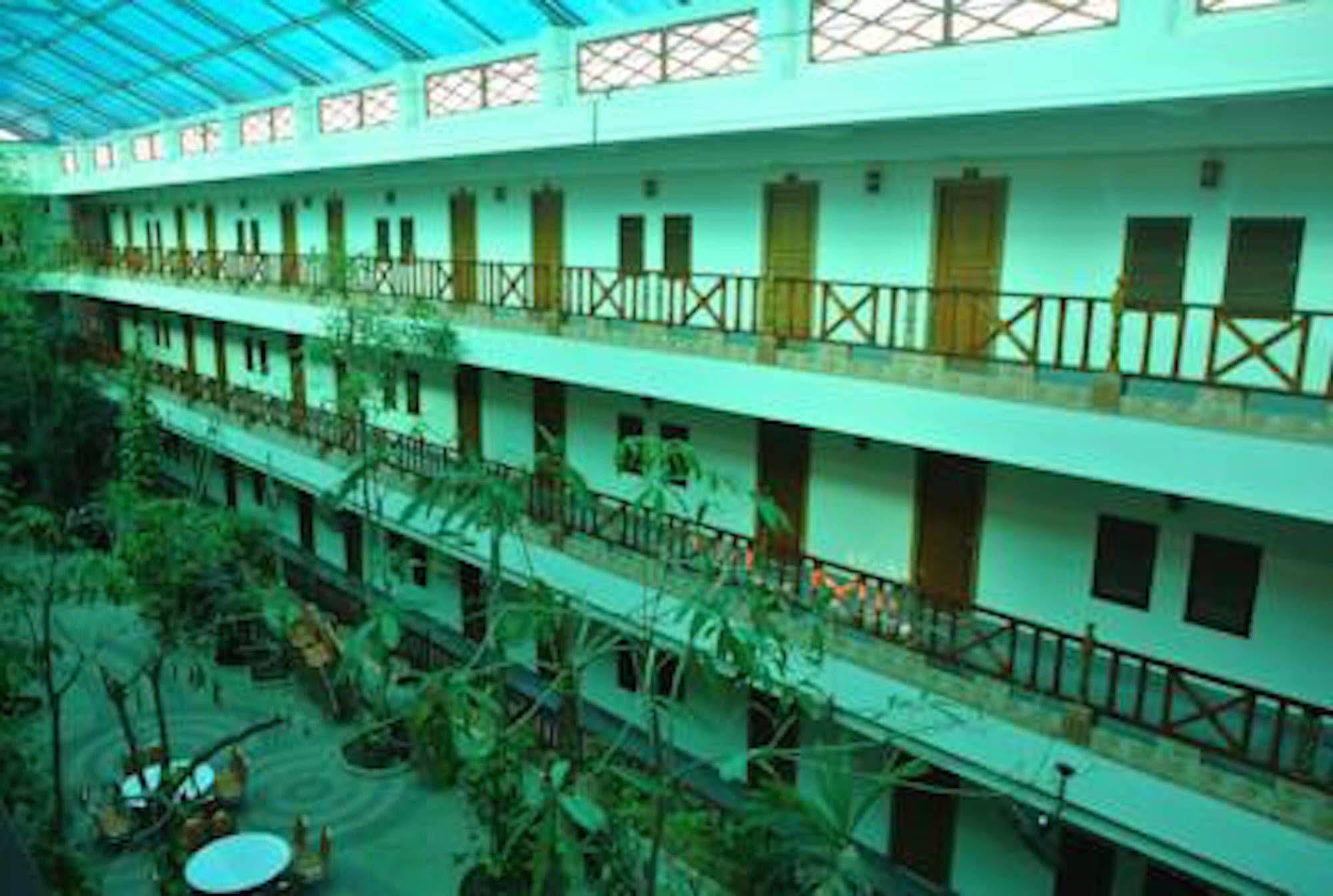 Chaikana Thani Hotel Phatthalung Buitenkant foto